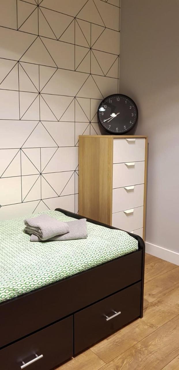 ורשה Crystal Guesthouse מראה חיצוני תמונה