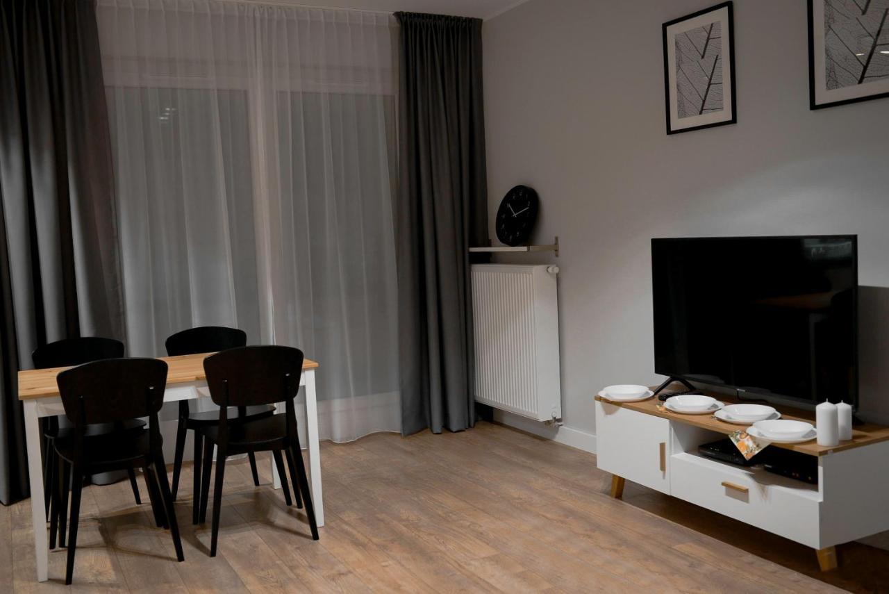 ורשה Crystal Guesthouse מראה חיצוני תמונה