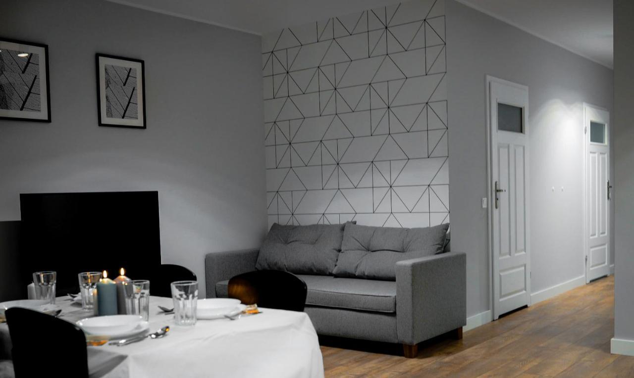 ורשה Crystal Guesthouse מראה חיצוני תמונה