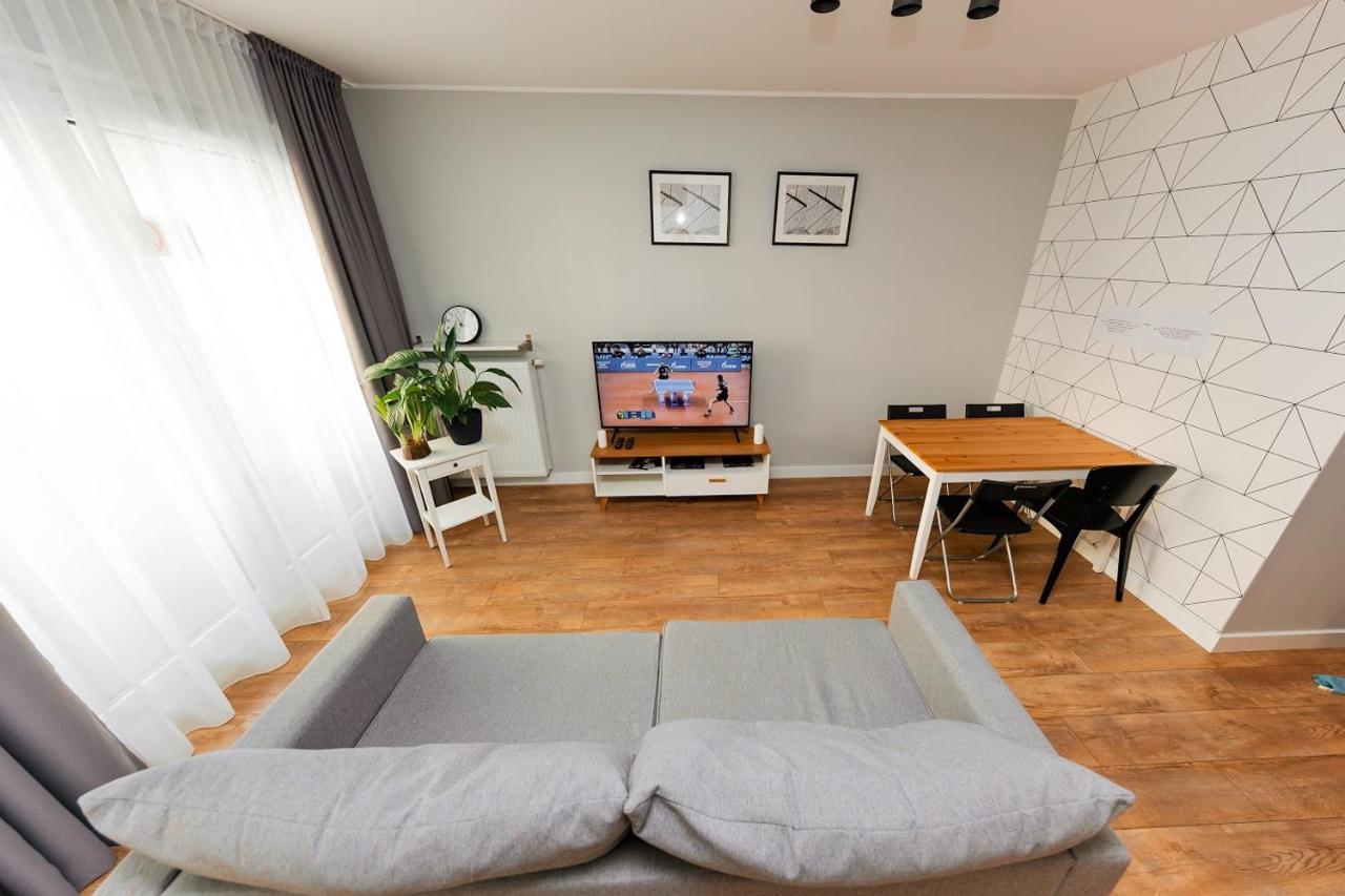 ורשה Crystal Guesthouse מראה חיצוני תמונה