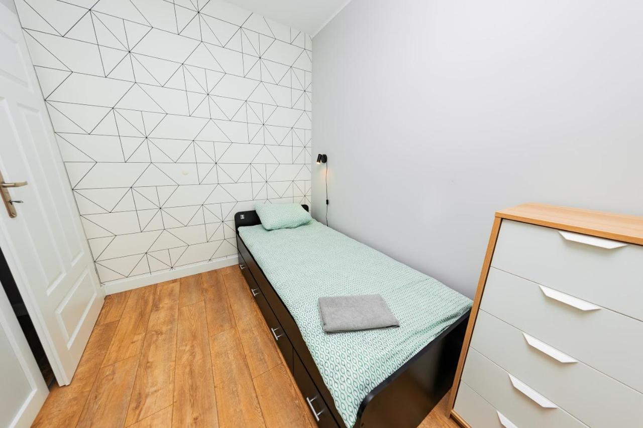 ורשה Crystal Guesthouse מראה חיצוני תמונה