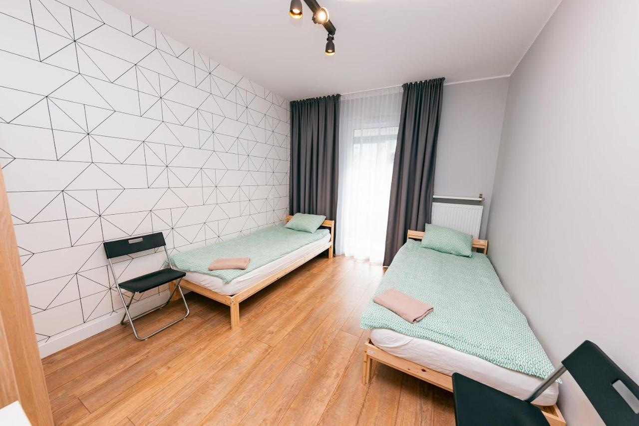 ורשה Crystal Guesthouse מראה חיצוני תמונה